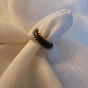 Elegant Jade And Gold Ring Sz 7